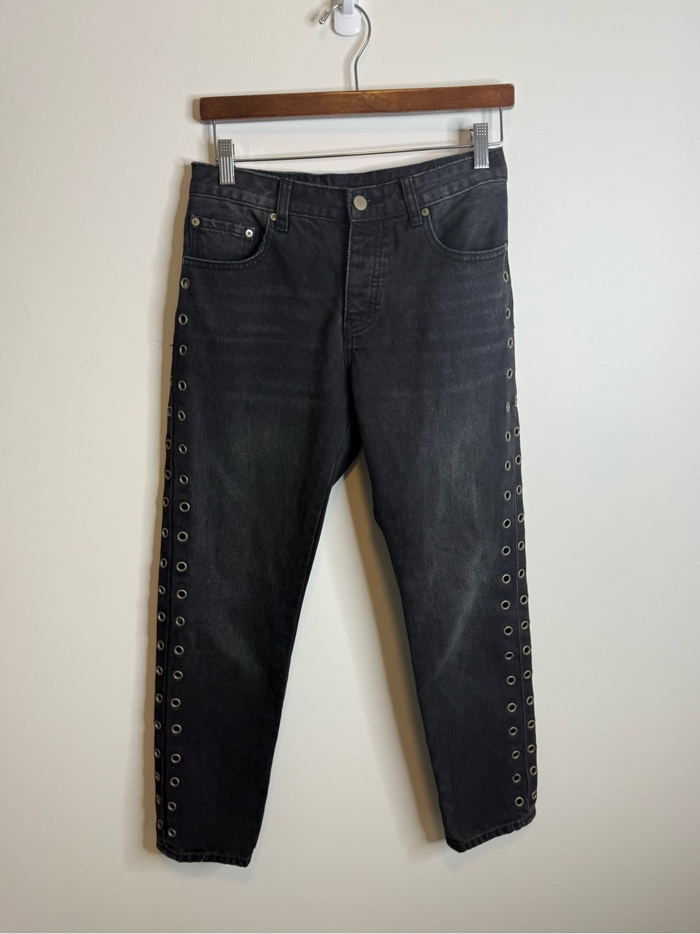 NEON BLONDE black grommet jeans open holes straight leg size 26
